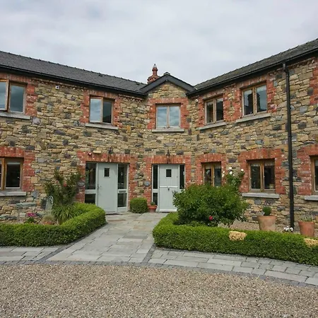 Terraced Houses Courtyard Garlow Cross Eir04048 Iyg Navan